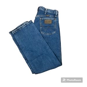 Wrangler George Strait Cowboy Cut Collection Medium Wash Denim Jeans